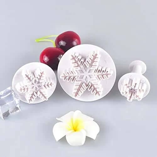 3 PCs Fine Snowflake Plunger Cutter - thebakingtools.com