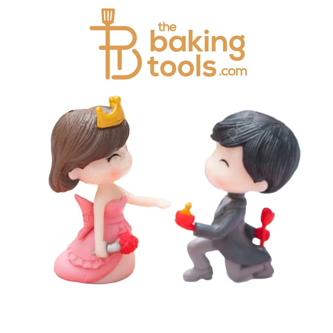 Miniature Couple Cake Topper -003 - thebakingtools.com