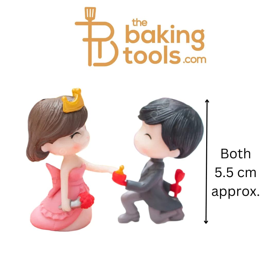 Miniature Couple Cake Topper -003 - thebakingtools.com