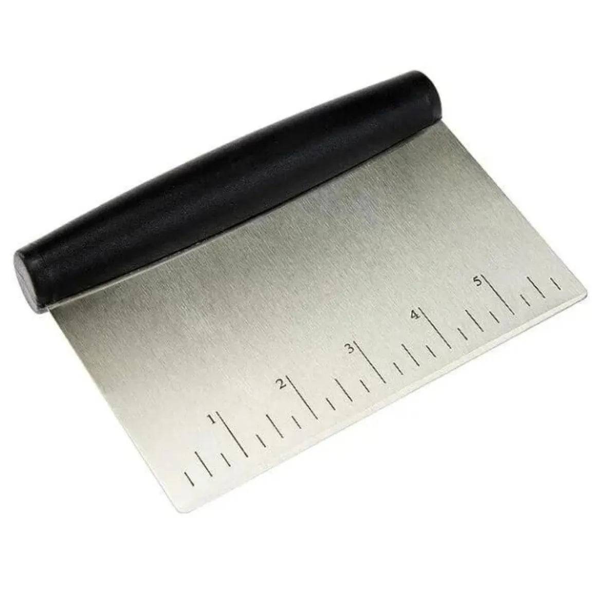 Steel Scrapper Scale With Plastic Handel - thebakingtools.com